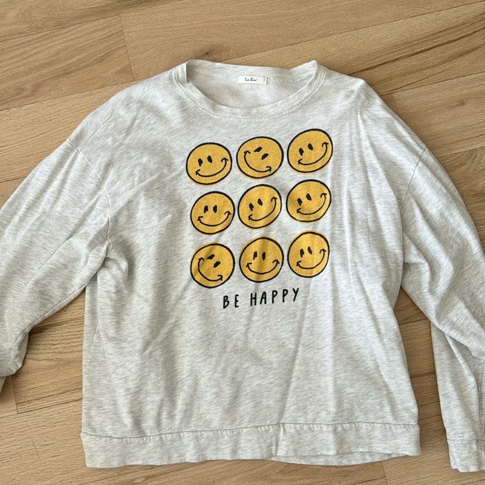 Boutique “Be Happy” Sweatshirt